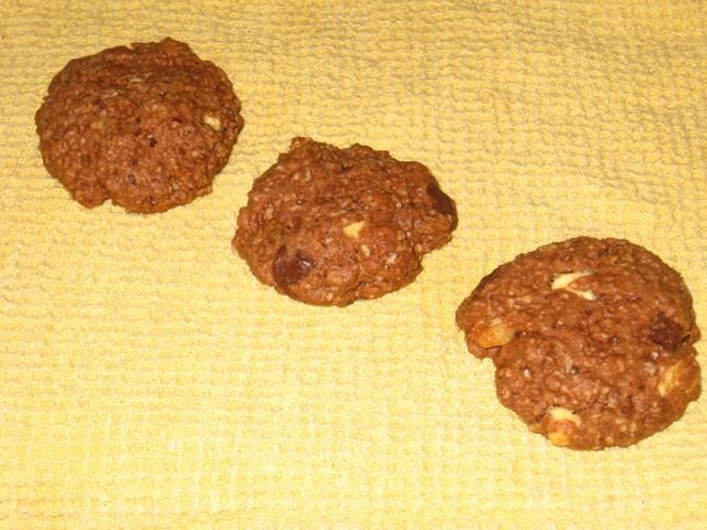 Ciastka owsiane z czekolada i orzechami