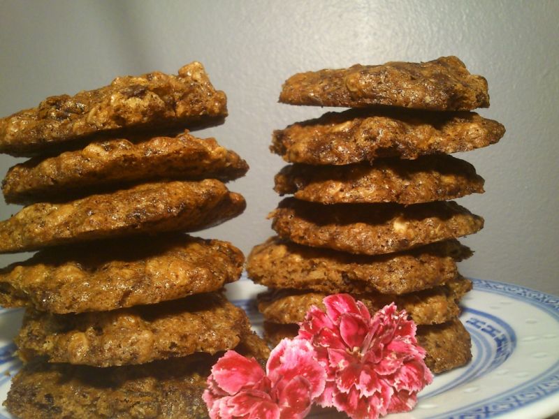 Ciastka owsiane z rodzynkami i czekoladą Ciastka owsiane z rodzynkami i czekoladą