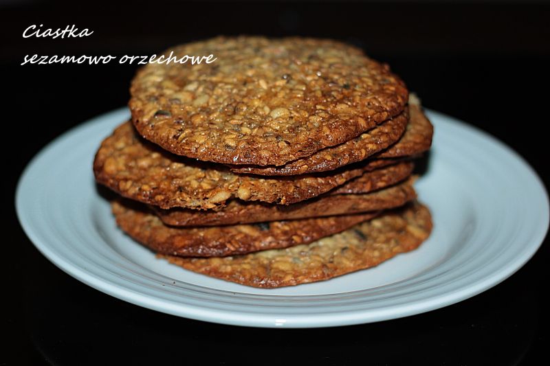 Ciastka sezamowo - orzechowe