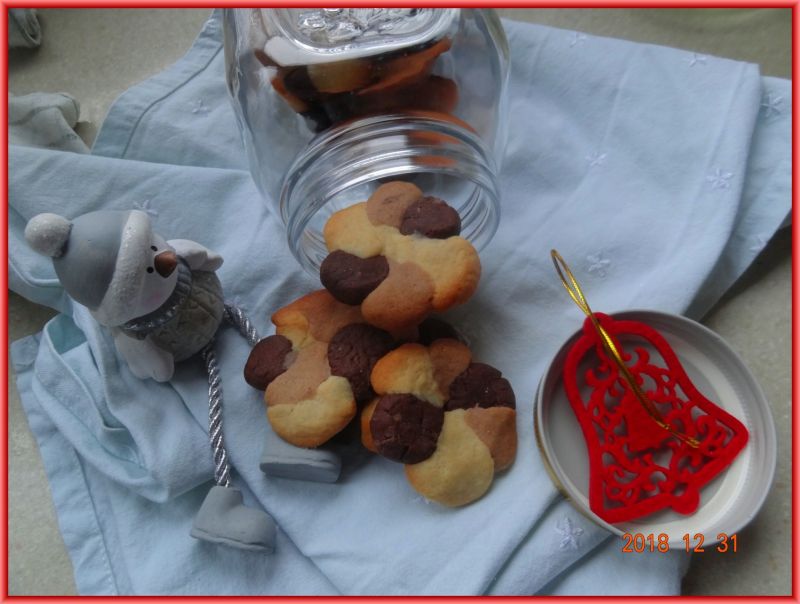 Ciastka w trzech kolorach Ciastka w trzech kolorach