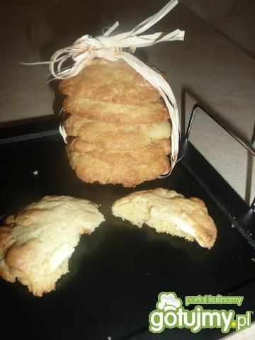 Ciastka z białą czekoladą