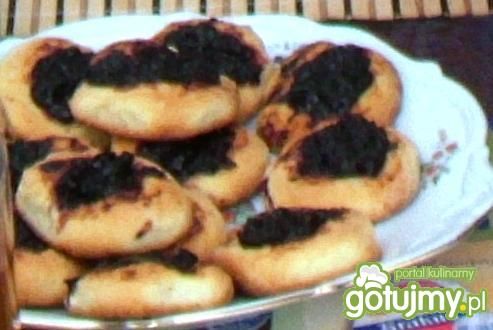 Ciastka z marmoladą śliwkową Ciastka z marmoladą śliwkową