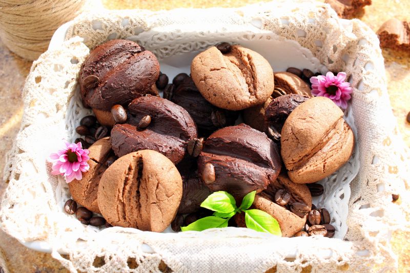 Ciastka "Ziarna kawy" (czekoladowo-kawowe) Ciastka "Ziarna kawy" (czekoladowo-kawowe)