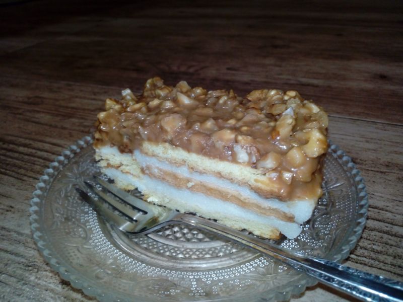 Ciasto z kaszy manny z orzechami 