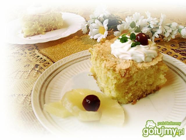 Ciasto ananasowe z bezą 