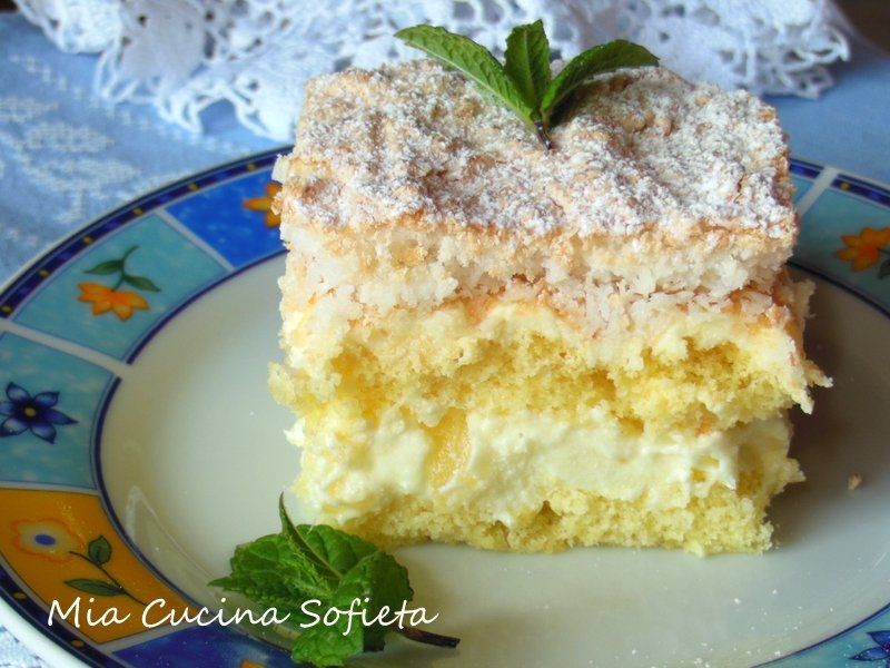 Ciasto ananasowe z kremem budyniowym i kokosem