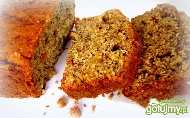 Ciasto bananowo-migdałowe z morelami