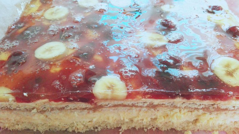 Ciasto bananowo-truskawkowe Ciasto bananowo-truskawkowe