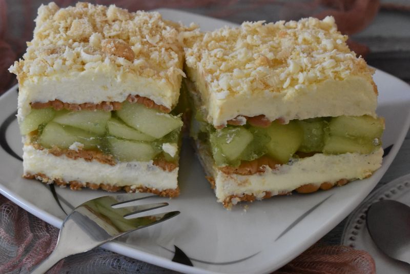 Ciasto bez pieczenia nutka jabłkową