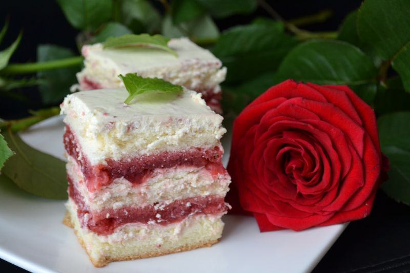 Ciasto biała truskawka Ciasto biała truskawka