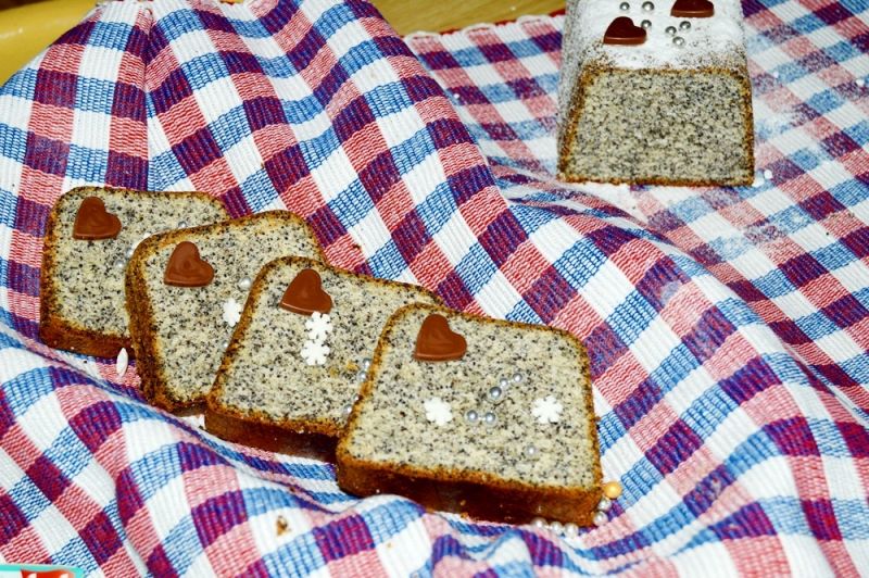 Ciasto białkowe z makiem i gruszką Ciasto białkowe z makiem i gruszką