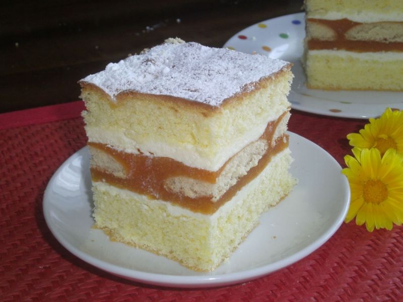 Ciasto biszkoptowe z musem brzoskwiniowym