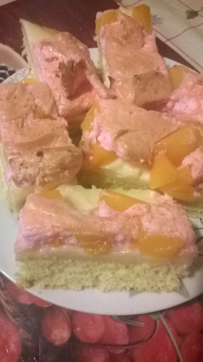 Ciasto brzoskwiniowe z budyniem