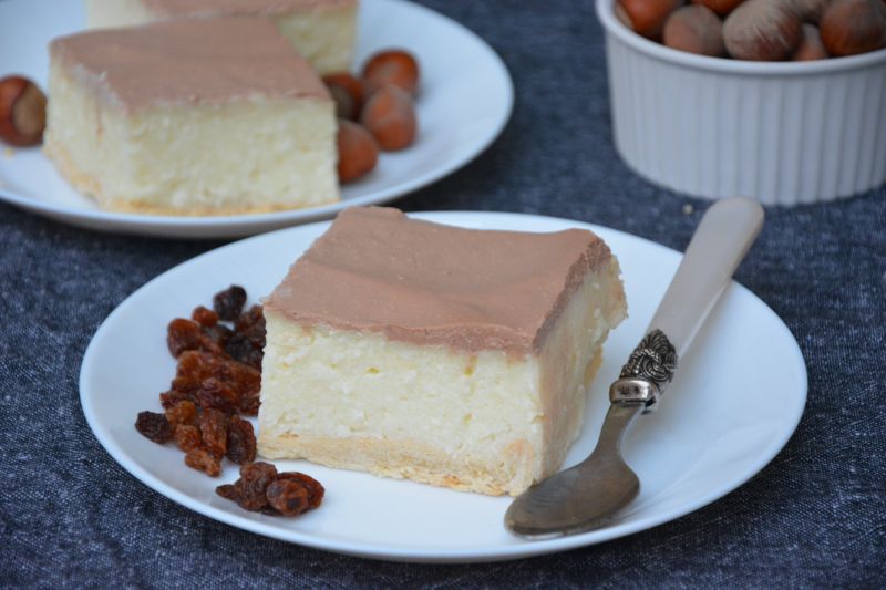 Ciasto budyniowe z kokosem i kaszą manną