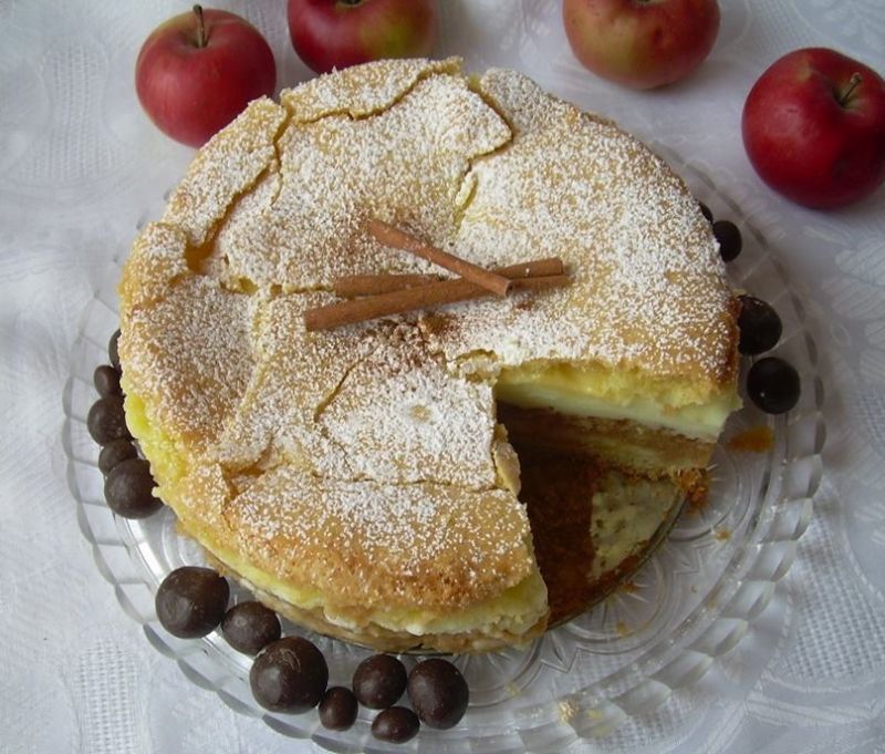 Ciasto budyniowo-jabłkowe Ciasto budyniowo-jabłkowe