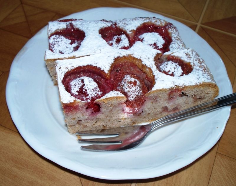 Ciasto całoroczne z owocami