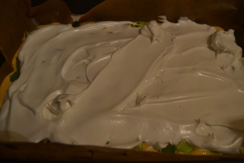 Ciasto całoroczne z rabarbarem oraz bezą