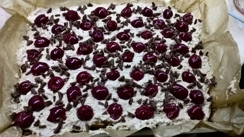 Ciasto cukierkowo - wiśniowa fantazja