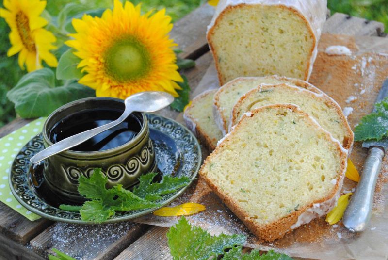 Ciasto cukiniowe z cytrynową nutą Ciasto cukiniowe z cytrynową nutą