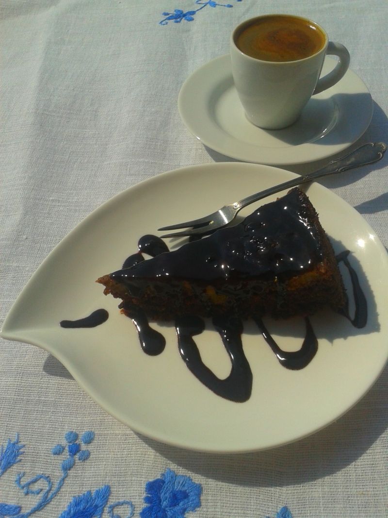 Ciasto czekoladowe z brzoskwiniami