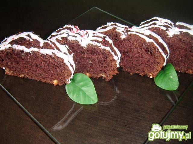 Ciasto czekoladowe z kawałkami czekolady Ciasto czekoladowe z kawałkami czekolady