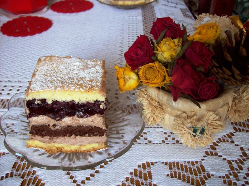 Ciasto czekoladowe z wiśniami Ciasto czekoladowe z wiśniami