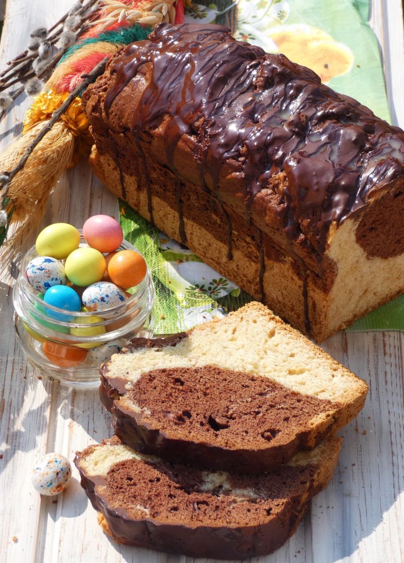 Ciasto czekoladowo-adwokatowe