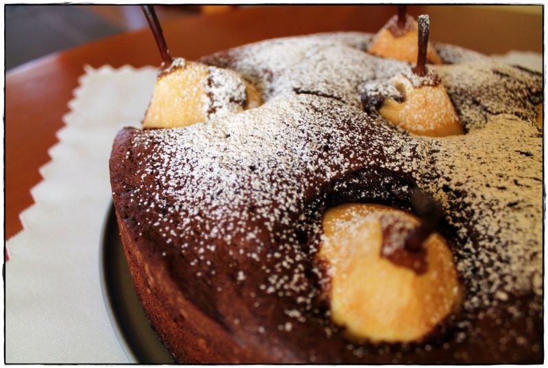 Ciasto czekoladowo-gruszkowe z nutą piernika Ciasto czekoladowo-gruszkowe z nutą piernika