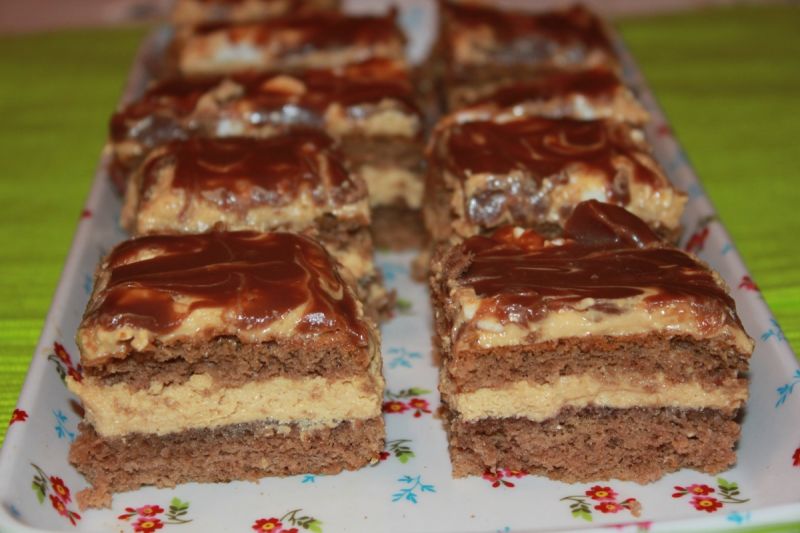 Ciasto czekoladowo-kajmakowe Ciasto czekoladowo-kajmakowe