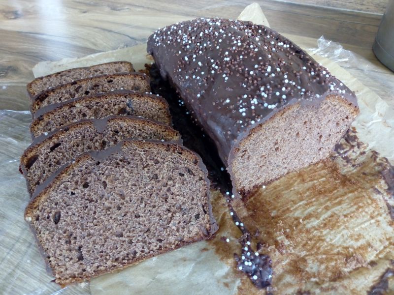 Ciasto czekoladowo - orzechowe z powidłami Ciasto czekoladowo - orzechowe z powidłami