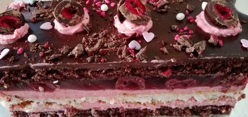 Ciasto czekoladowo-wiśniowe z kokosem Ciasto czekoladowo-wiśniowe z kokosem