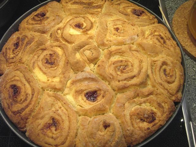 Ciasto drozdzowe ..jak bukiet roz :)