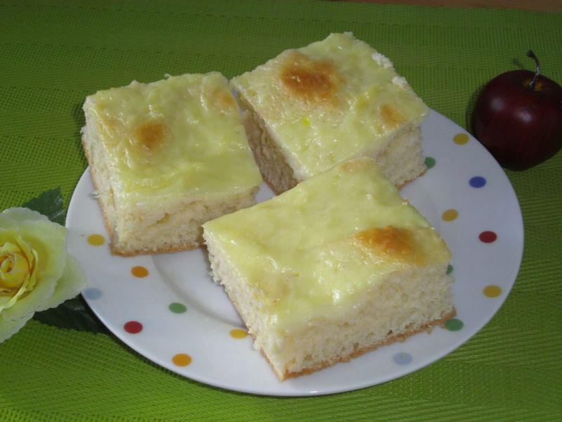 Ciasto drożdżowe z budyniem Ciasto drożdżowe z budyniem