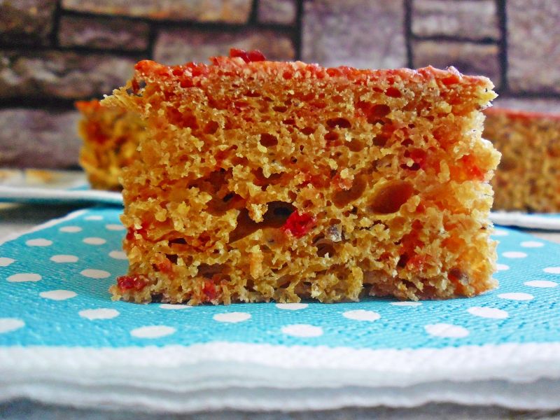 Ciasto drożdżowe z Quinoa, burakiem i żurawiną