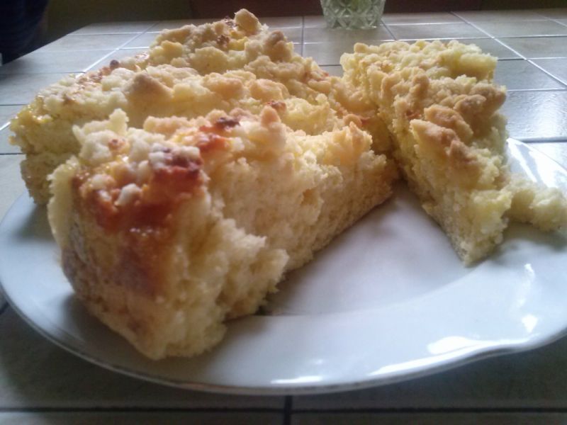Ciasto drożdżowe z serem i posypką Ciasto drożdżowe z serem i posypką