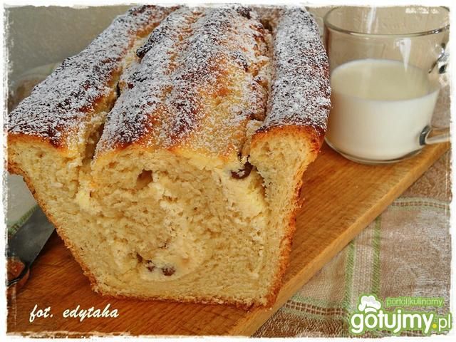 Ciasto drożdżowe z serem i rodzynkami