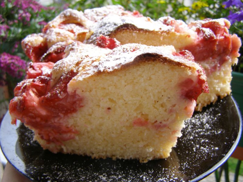 Ciasto drożdżowe z truskawkami