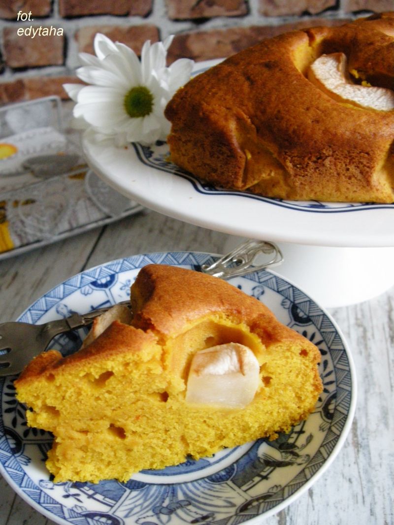 Ciasto dyniowe z jabłkami i skórką pomarańczy Ciasto dyniowe z jabłkami i skórką pomarańczy