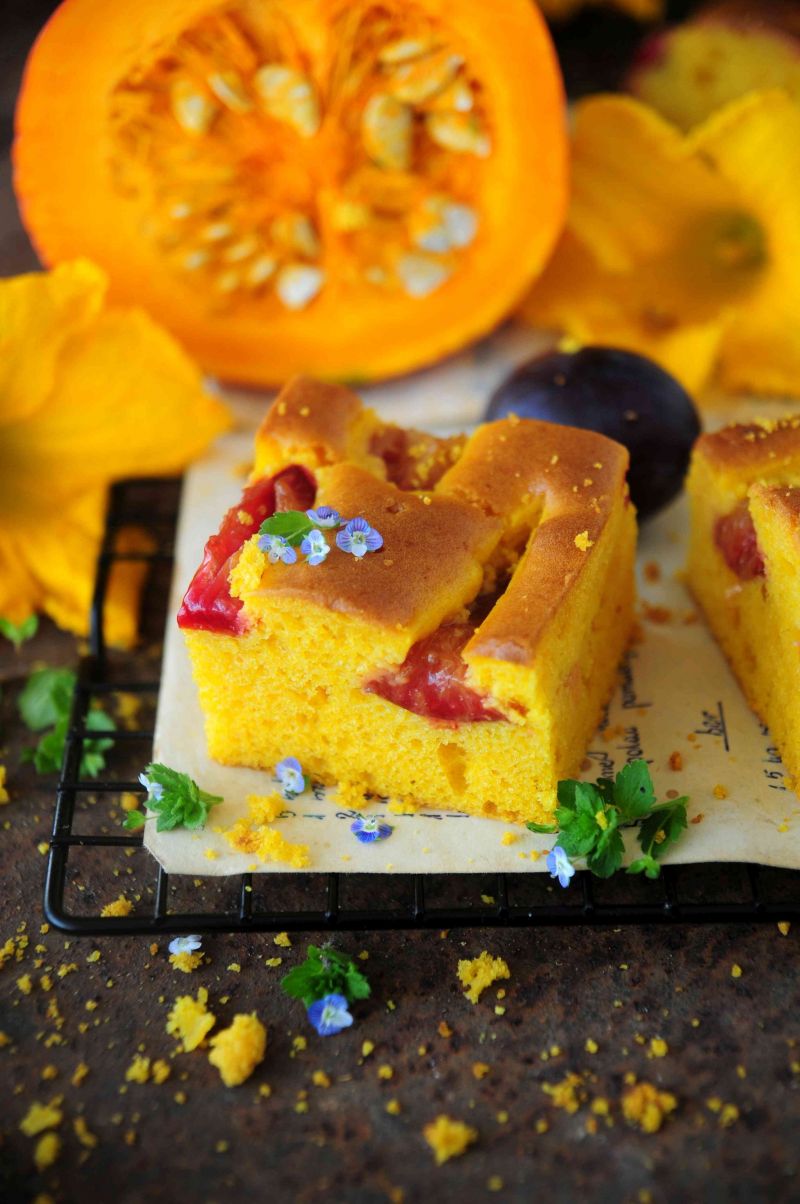 Ciasto dyniowo - śliwkowe 