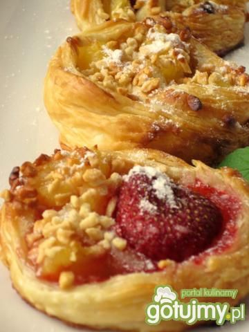 Ciasto francuskie - gniazdka Ciasto francuskie - gniazdka