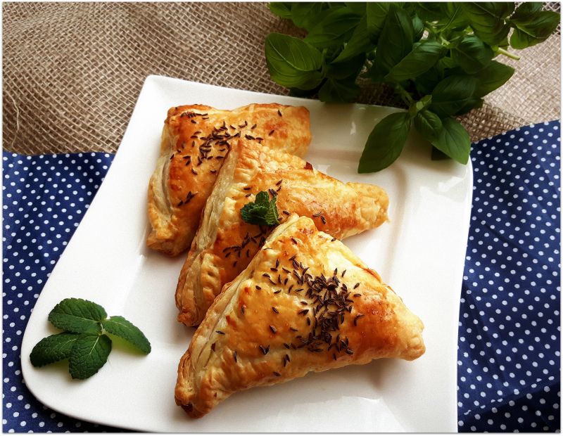 Ciasto francuskie z farszem z kaszy orkiszowej