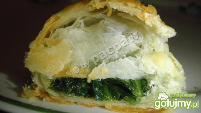 Ciasto francuskie zapiekane z feta