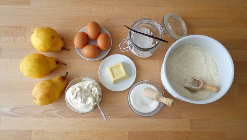 Ciasto gruszkowe z białą czekoladą i mascarpone Ciasto gruszkowe z białą czekoladą i mascarpone