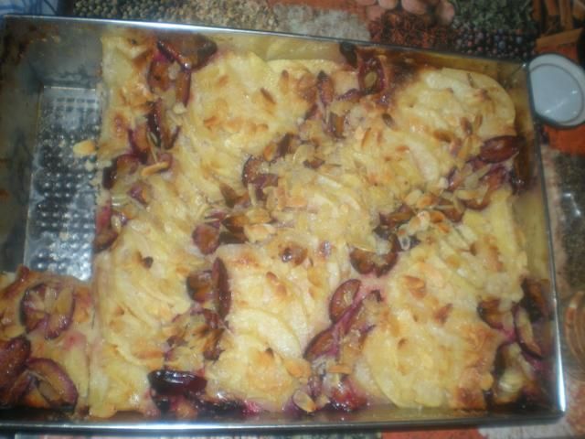 Ciasto gruszkowo-śliwkowe