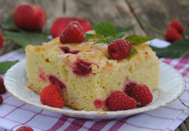 Ciasto jabłkowo-malinowe Ciasto jabłkowo-malinowe