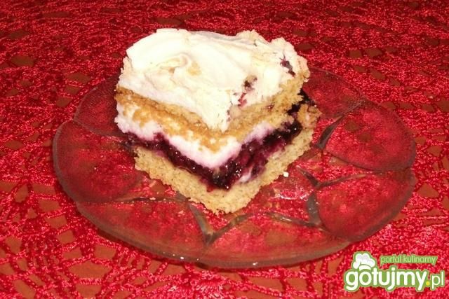Ciasto jagodowe z bezą i masą