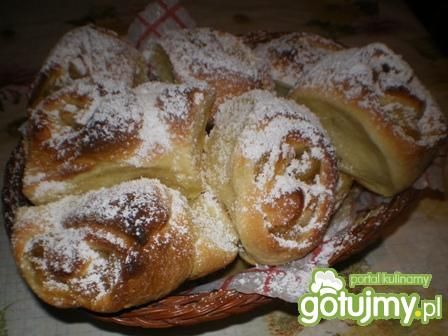 Ciasto jak bukiet róż z jabłkami