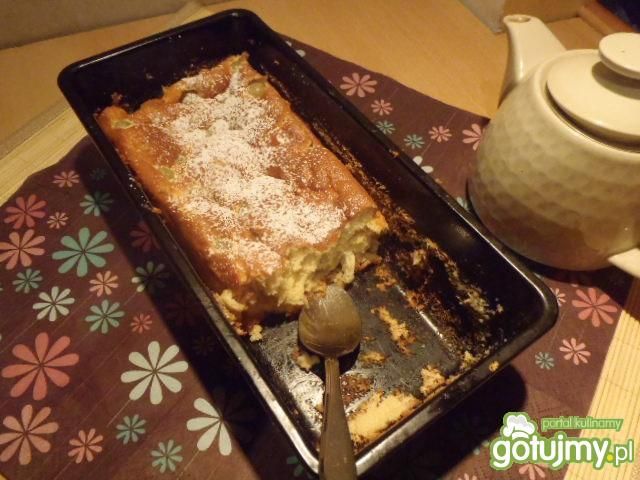 Ciasto jogurtowe wyjedzone łyżeczką