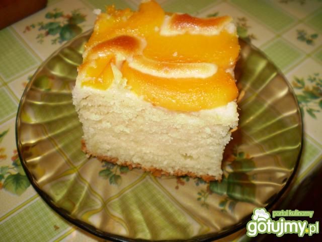 Ciasto jogurtowe z brzoskwiniami