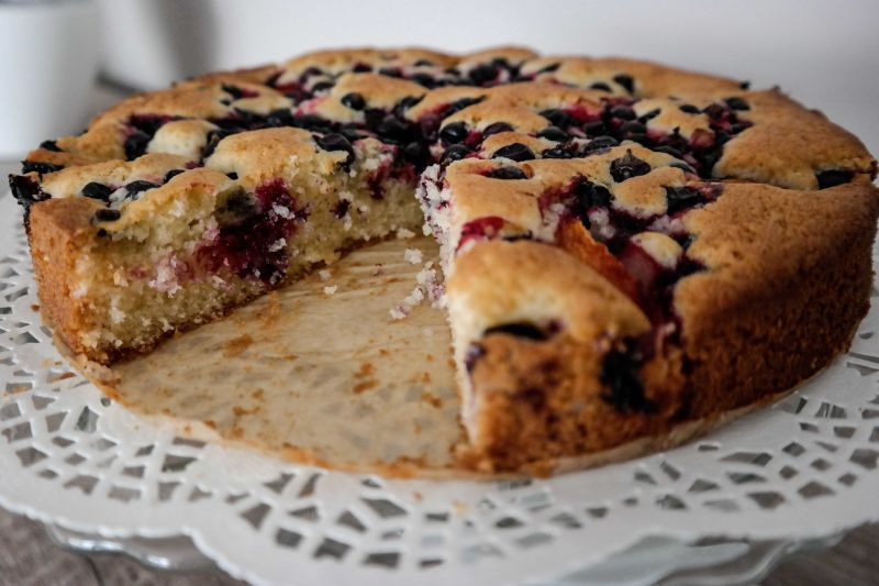 Ciasto jogurtowe z czarną porzeczką Ciasto jogurtowe z czarną porzeczką